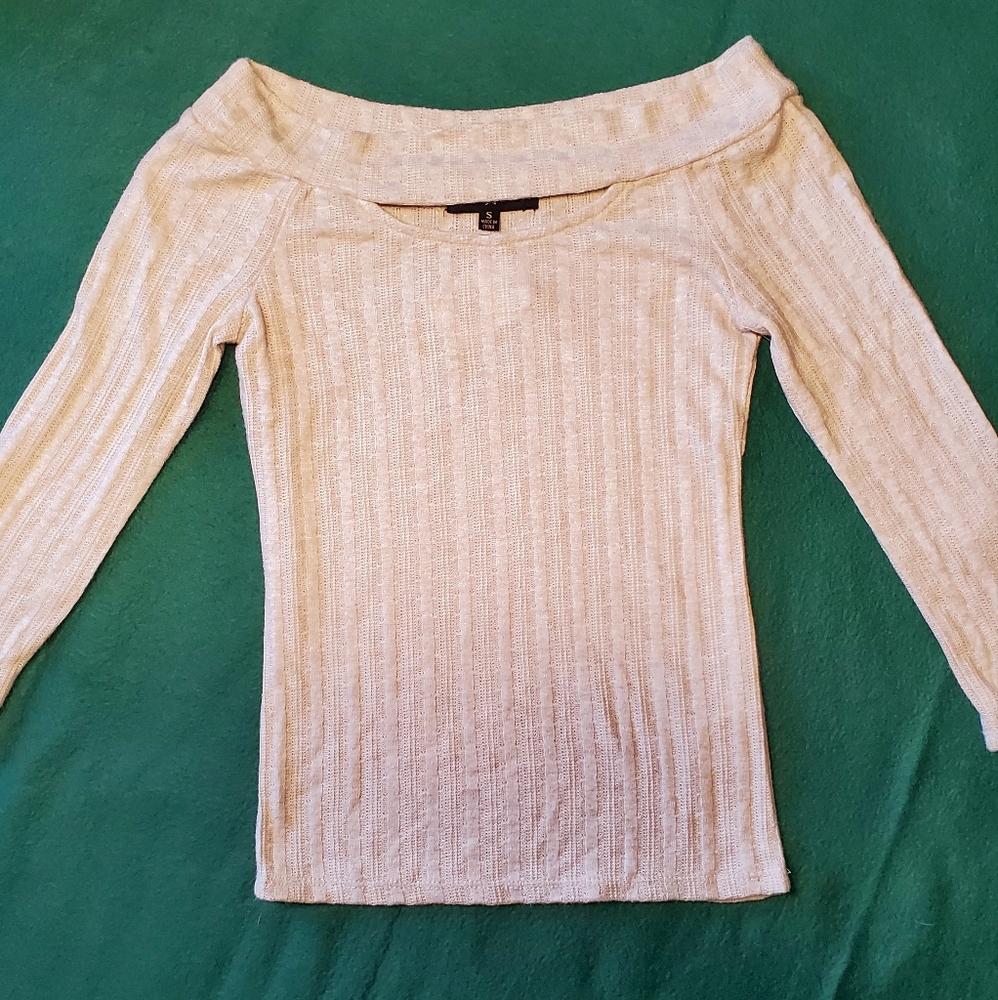 Almost Famous cream knit top - Picture 5 of 11